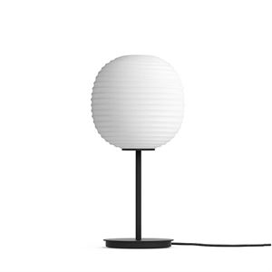 NEW WORKS Lantern Tafellamp M. Zwarte Voet & Matwit Wit Opaal Klein