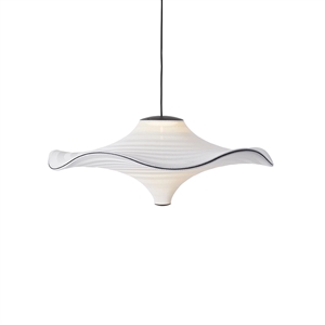 Met de Made By Hand Vliegende Ø96 Hanglamp Ivoorwit